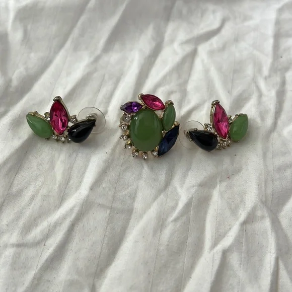 Gorgeous multicolored banana republic cuff like earring and ring set - Picture 1 of 3
